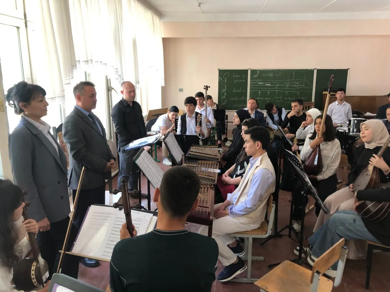 Xalqaro Nordik universiteti professor o'qituvchilari O'TM va Maktab o'quvchilari uchun kasbga yo'naltirilgan targ'ibot ishlarini olib bordilar.