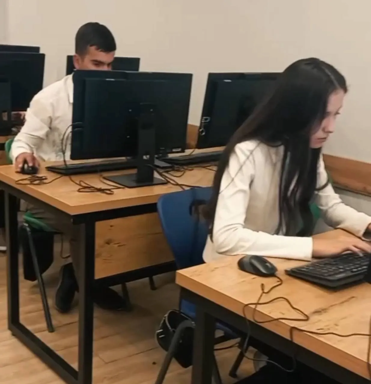 photo-2025-11-14-13-34-27