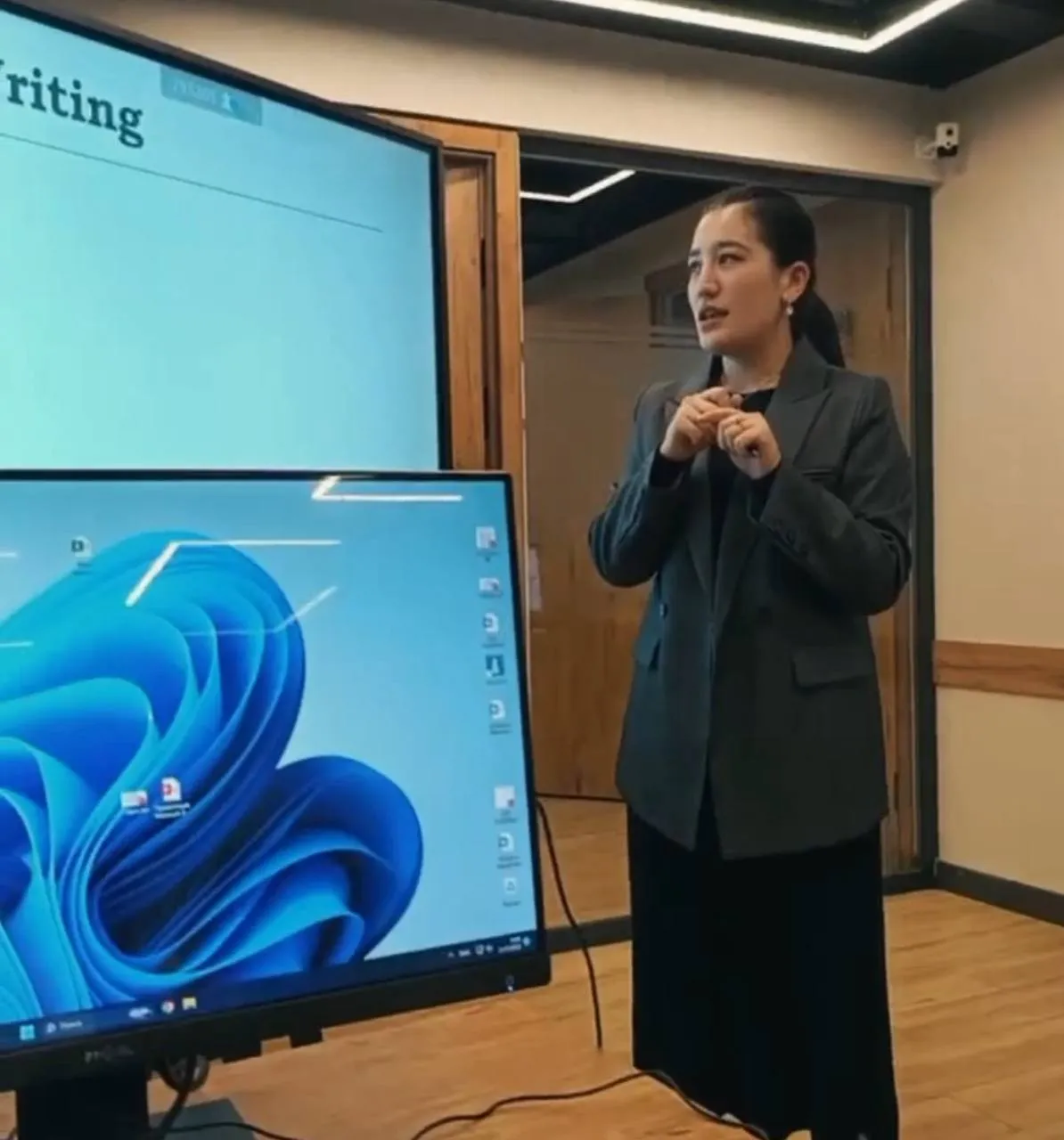 photo-2025-11-14-13-34-28-2