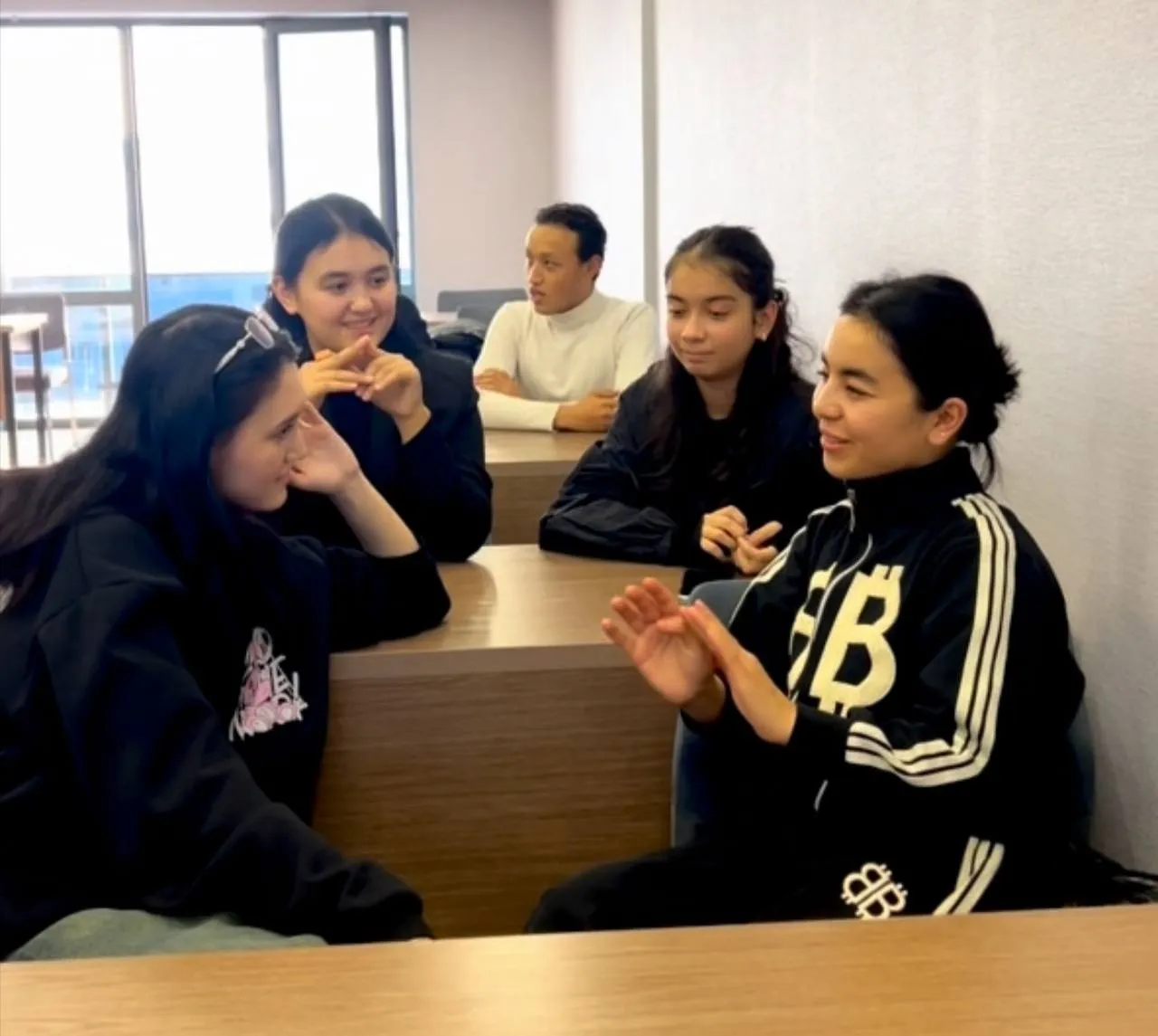 photo-2025-11-25-11-46-45