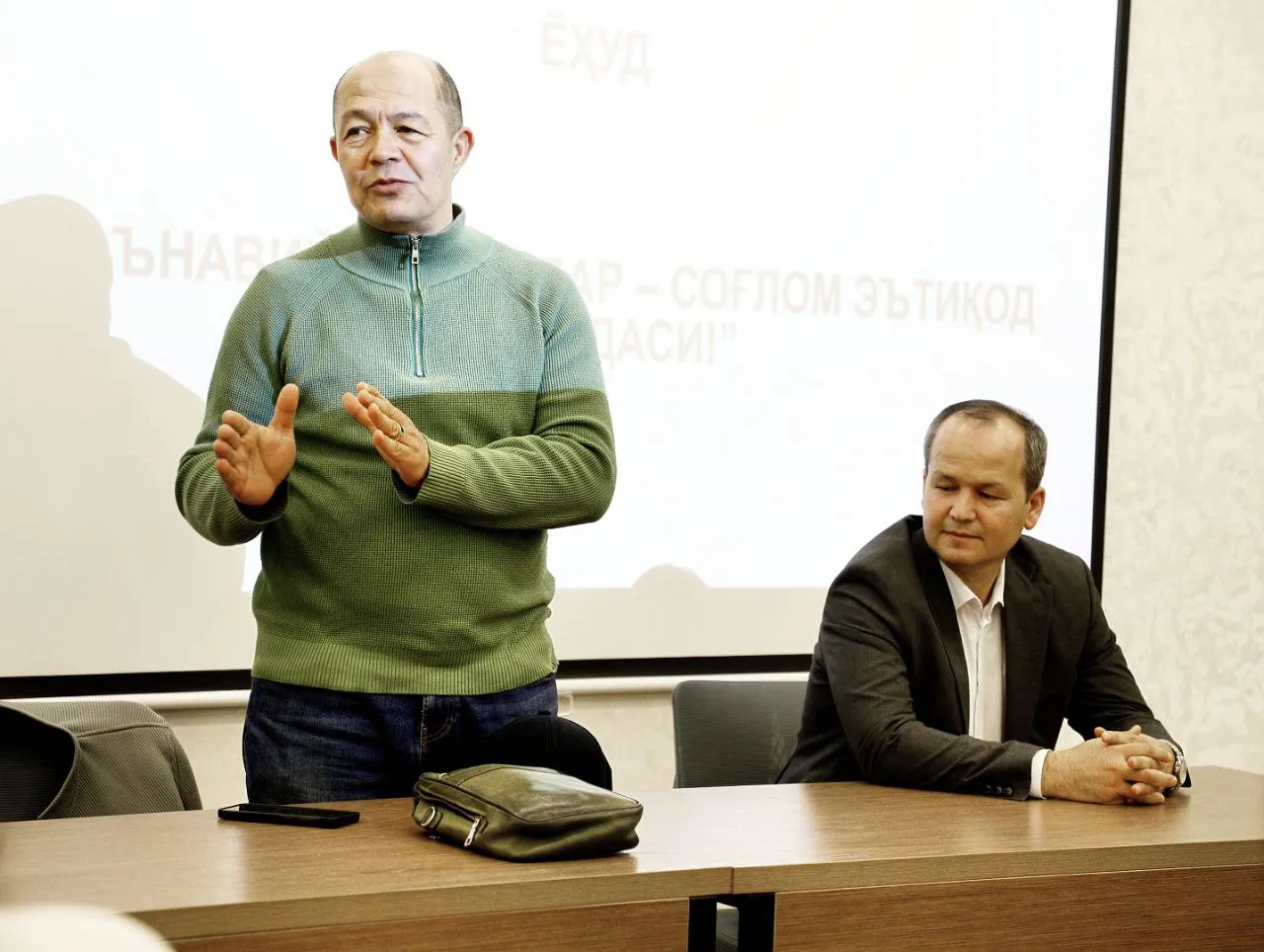 «Просвещение против невежества» — содержательный диалог о сознании и критическом мышлении