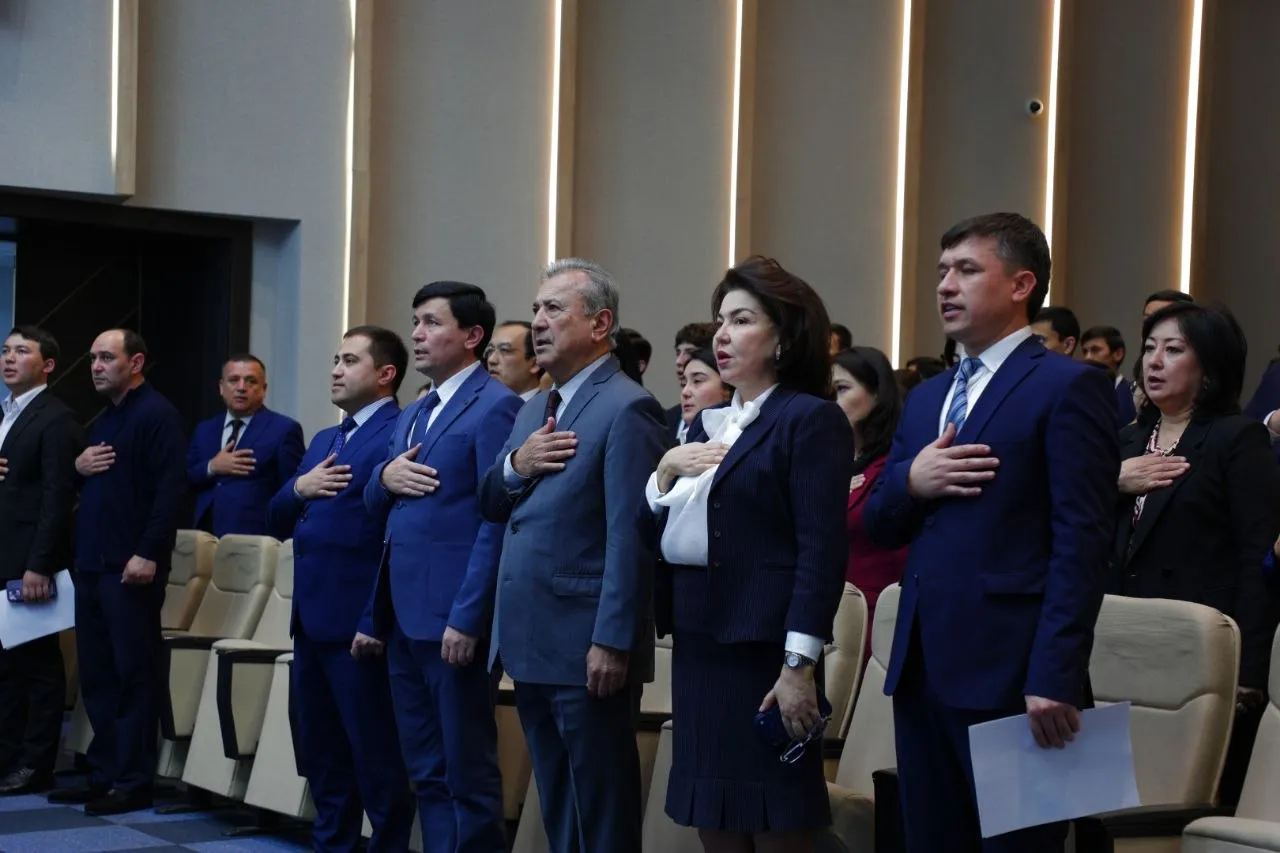 Eʼtibor va eʼtirof: Foundation bitiruvchilariga Sertifikatlar topshirildi